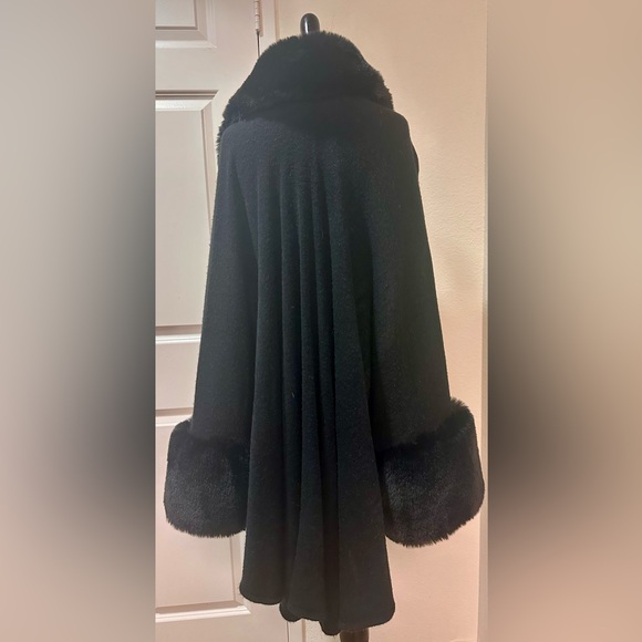 Faux Fur Black Trim Long Wrap Unbranded One Size - Picture 6 of 6